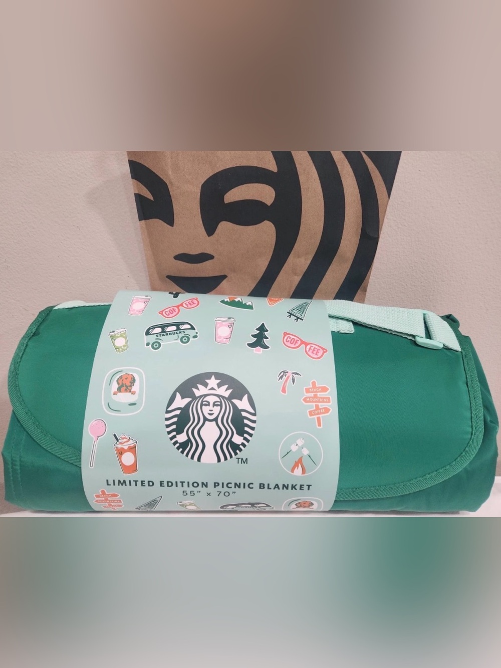 Starbucks Road Trip Collection - Limited Edition Picnic Blanket - Picture 5 of 13